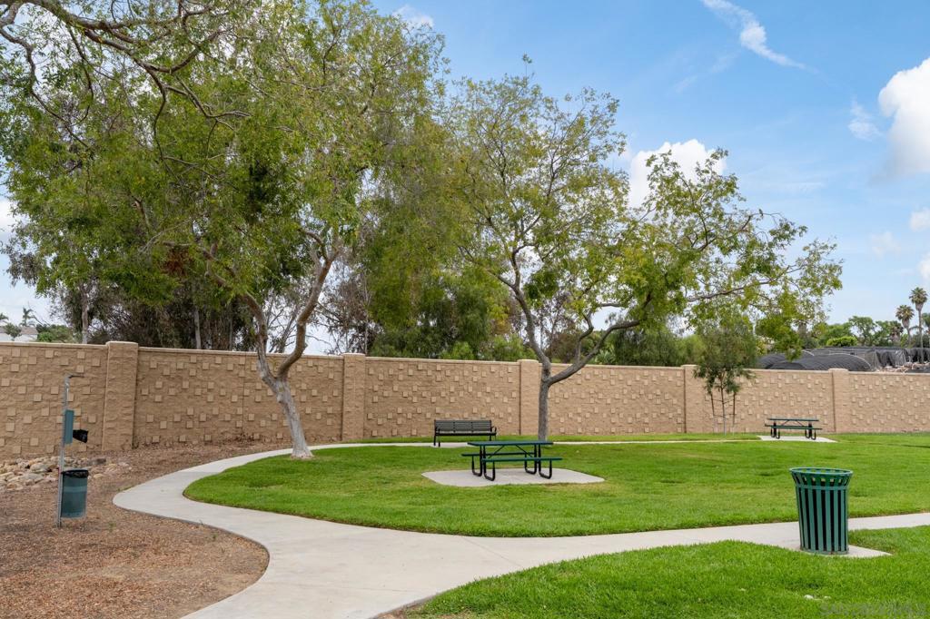 382 Carmel Creeper pl.