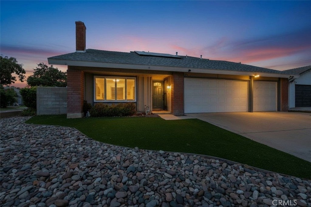 2742 S Desert Forest