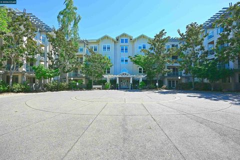 Photo of 1840 Tice Creek Dr DR #2345, Walnut Creek, CA 94595 (MLS # 41133757)