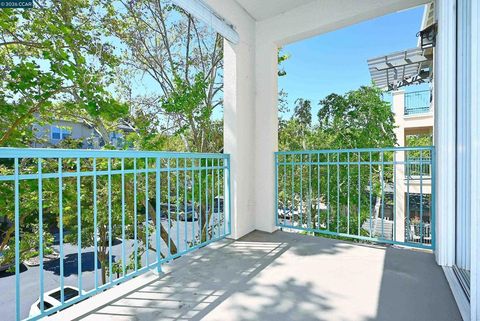 Photo of 1840 Tice Creek Dr DR #2345, Walnut Creek, CA 94595 (MLS # 41133757)