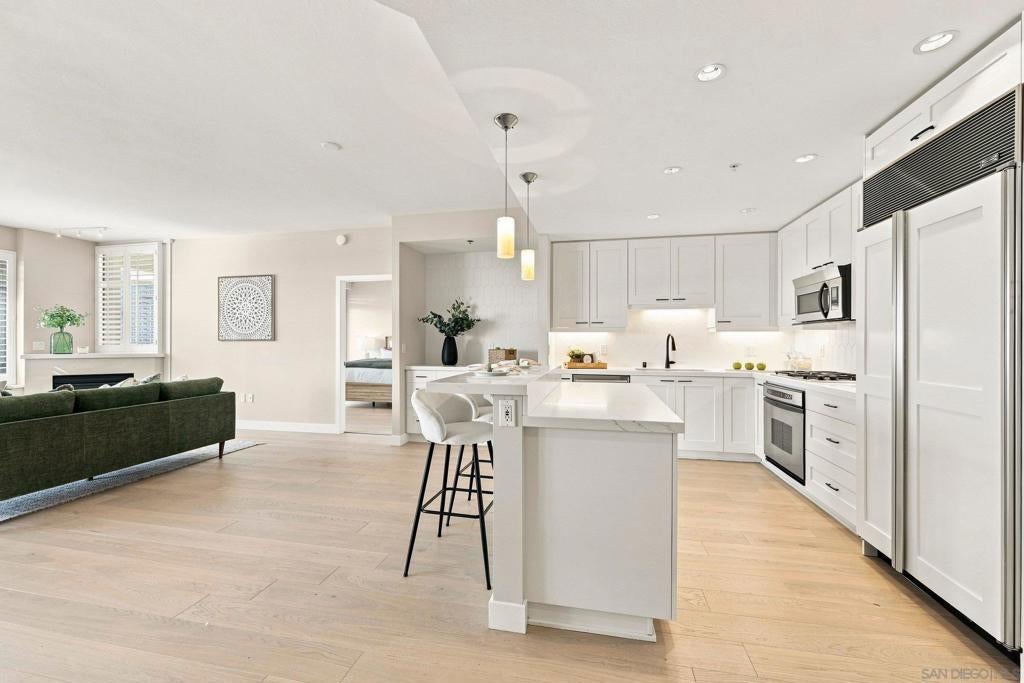 700 W Harbor Dr 1805