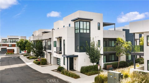 Photo of 65 ballast point Pt, Tustin, CA 92782 (MLS # OC26208311)