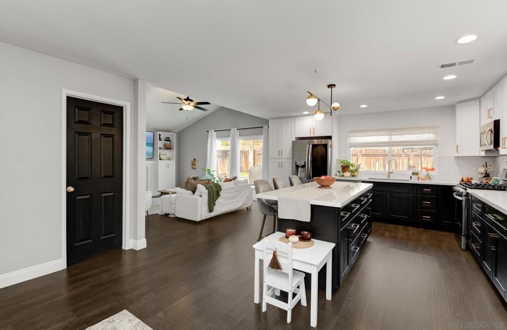 2148 Pueblo Glen