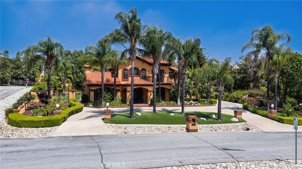 948 Peninsula Avenue
