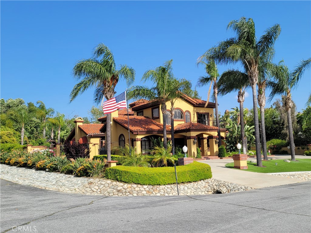 948 Peninsula Avenue