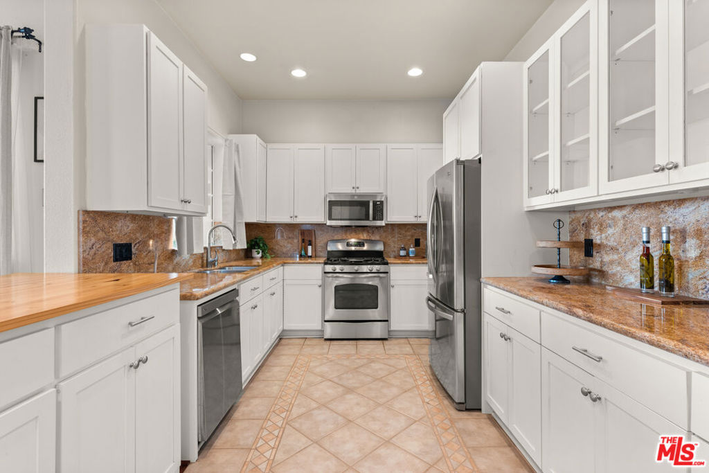 4057 W 147th Street 105