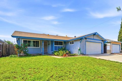Photo of 2325 Huran Drive, San Jose, CA 95122 (MLS # ML82043830)