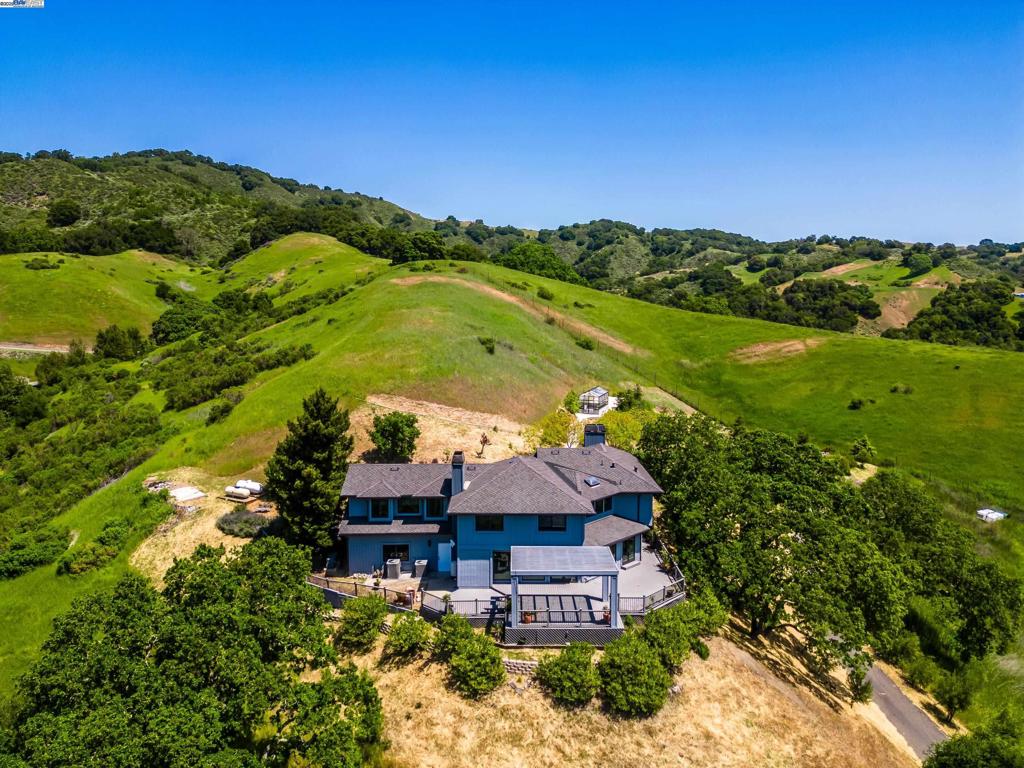 BOLLINGER ESTATE - Residential