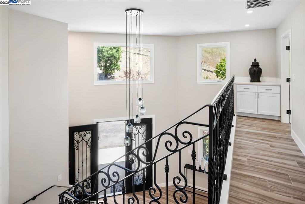 BOLLINGER ESTATE - Residential