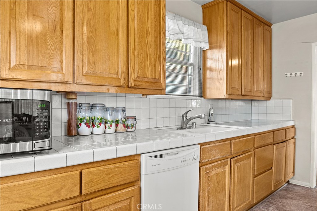13316 S Wilton