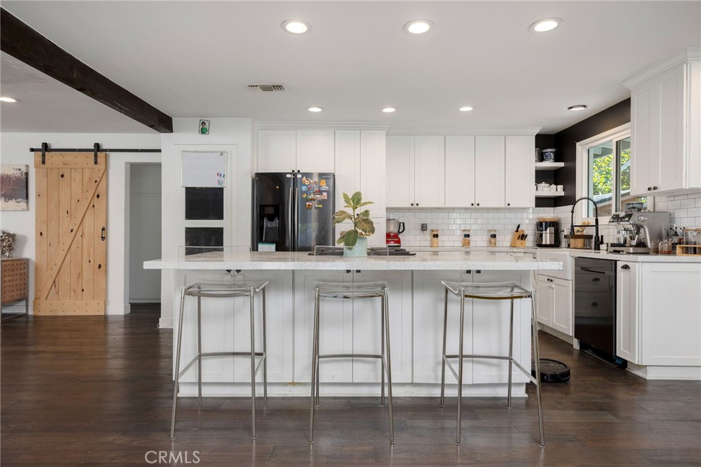 5123 E Coralite