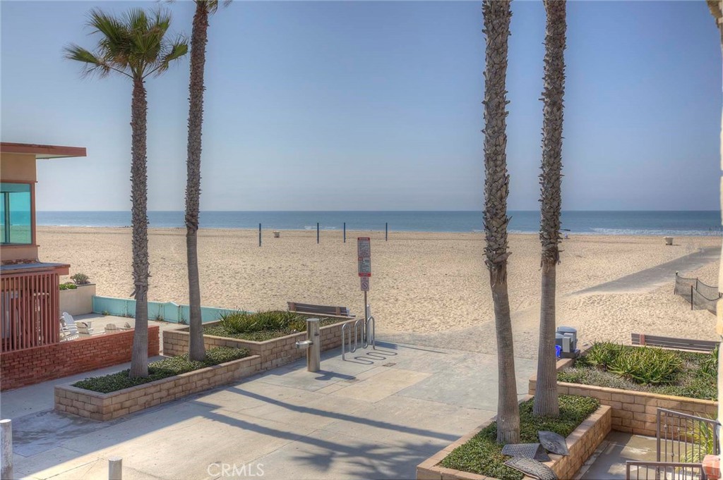 6800 W Oceanfront