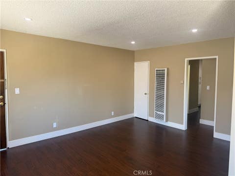 Photo of 600 E Acacia Avenue #6, Glendale, CA 91205 (MLS # AR26179133)