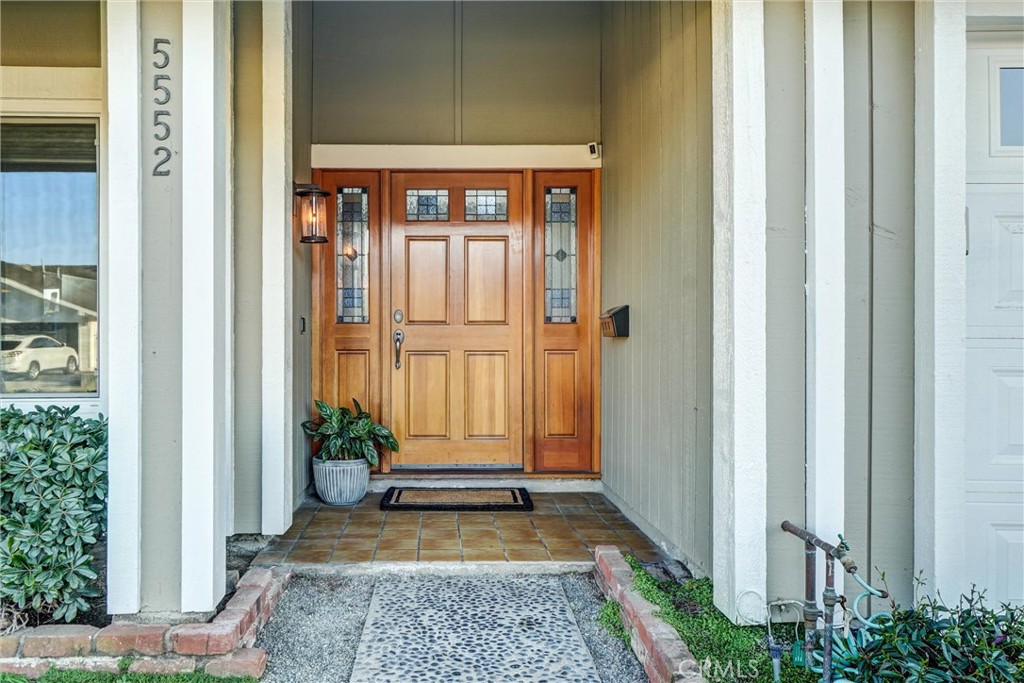 5552 Ridgebury Drive