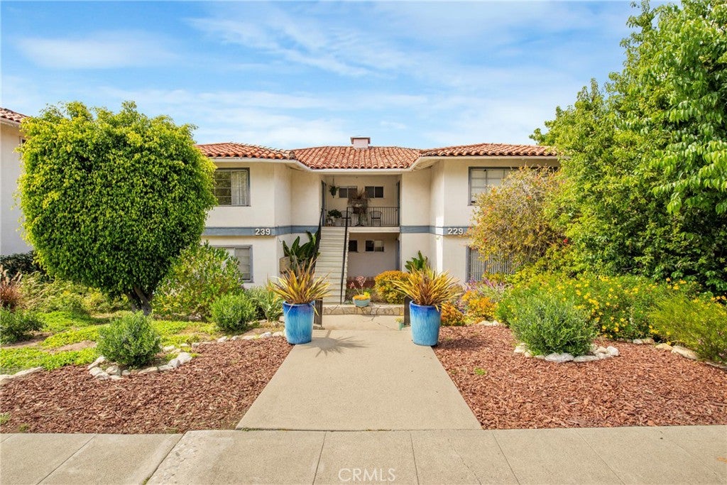 229 Palos Verdes Dr W