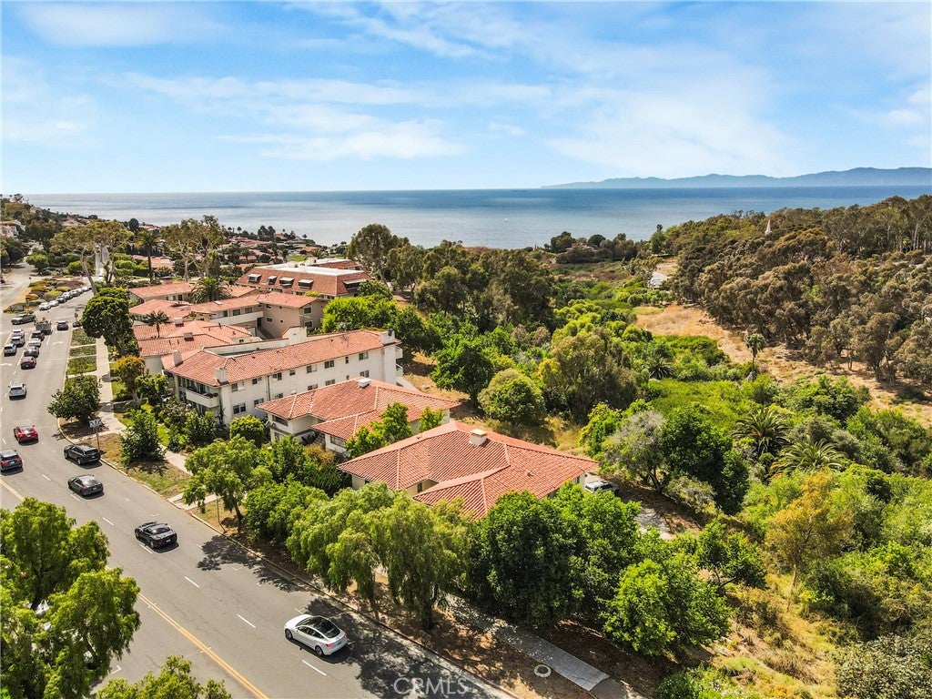 229 Palos Verdes Dr W