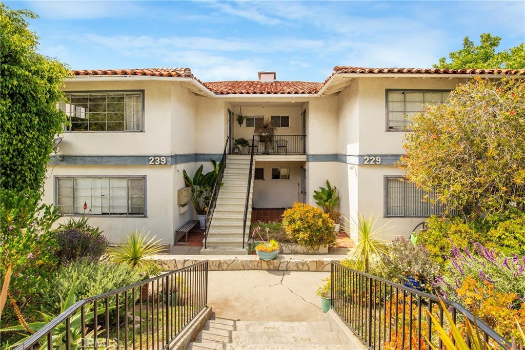 229 Palos Verdes Dr W