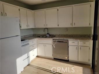 MUST BE 55 NO EXCEPTIONS. MOVE IN READY MINT CONDITION BRAND NEW BEST VIEW LOCATION IN THE ENTIRE BUILDING CONDO IS NOT IN THE BUILDING RARE AND OUTSIDE AND NOT ENCLOSED. FEEL THE GENTLE BREEZE FROM THE WEST AND THE EAST WITH LOTS OF NATURAL SUNSHINE AND LOTS OF WINDOW SPACE. SLIDER OPENS UP TO BEAUTIFUL PATIO OVERLOOKING THE FORD PARK. ENJOY THE VIEW AND BREEZE AS YOU ENJOY YOUR OWN PRIVATE PATIO OUTSIDE AND IN. FRONT DOOR OPENS TO VIEW OF THE POOL YET NOT TO CLOSE BUT YOU CAN STILL BE OUTDOORS BUT WITH THE SAFETY AND PRIVACY OF BEING INDOORS. RARE UNIT JUST NEAR BY IS THE LAUNDRY ROOM JUST A STEP AWAY FROM YOUR ENTRANCE. CLOSE TO THE ELEVATORS AND YOU CAN JUST DRIVE UP TO THE SIDE FRONT ENTRANCE AND PARK JUST IN FRONT OF THE DOOR AND TAKE THE ELEVATOR OR WALK UP THE STAIRS. CLOSE TO DOWNTOWN FULLERTON, FULLERTON LIBRARY, PARKS AND RECREATION. COME ON OVER AND ENJOY OUR DESIGNER TOUCHES AND THIS CONDO IS A SHOW PLACE. LOOKS LIKE A MODEL. TOP OF THE LINE QUALITY WITH VERY RICH AND ELEGANT CARPET AND LAMINATE WOOD FLOORING. NEWER APPLIANCES AND NEW WINDOWS FURNACE IS IN EXCELLENT CONDITION. ENJOY THE POOL AN SPA THE COMMUNITY OFFERS TRANSPORTATION, ACTIVITIES AS IT IS LIKE ONE BIG FAMILY HERE. PRIVATE MAIL BOXES AT THIS HIGHLY SECURE GATED COMMUNITY. PRIVATE, QUIET AND ALL BY ITSELF WITH YOUR PRIVATE BALCONY SPACIOUS ROOMS AS IT SEEMS LIKE 800 SQ FEET CUSTOM BLINDS AND WINDOW COVERINGS, NEWLY PAINTED KITCHEN JUST PAINTED WHITE WALK & RIDE YOUR BIKE, MEETING SPACE. LOTS OF FUN! GATED PARKING SECURITY