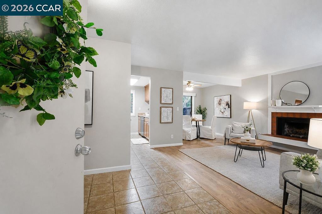 828 Camelback Place