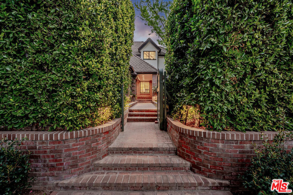 543 14th Street