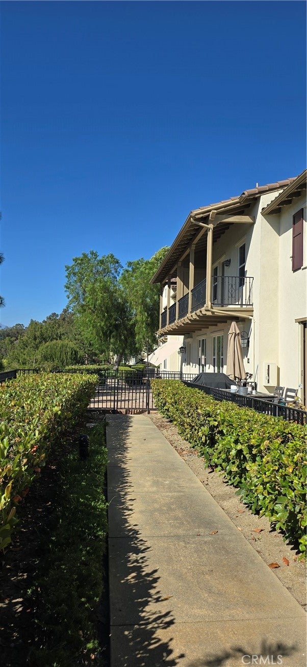 827 Terrace E 6