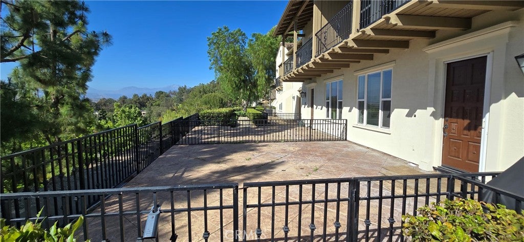 827 Terrace E 6