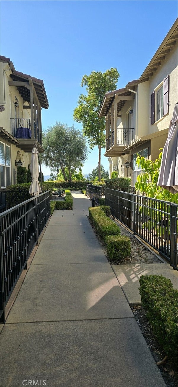 827 Terrace E 6