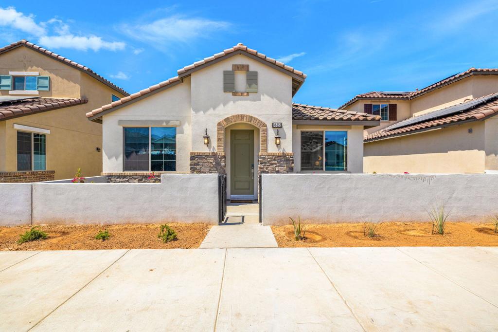 80355 Whisper Rock Way