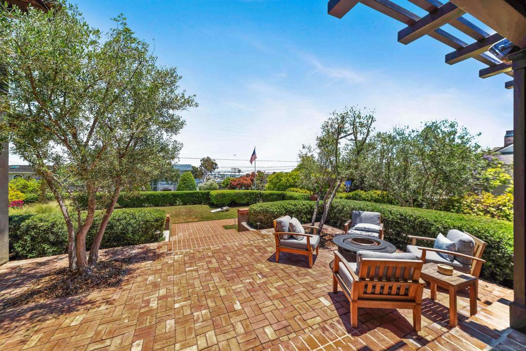 520 San Elijo st