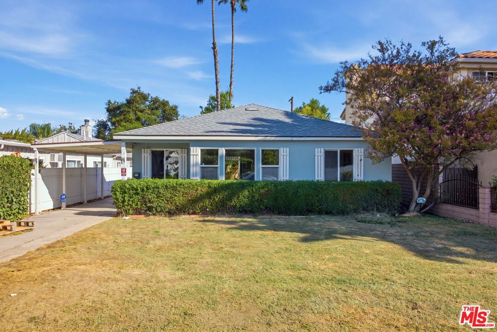 Photo of 14707 Addison Street, Sherman Oaks, CA 91403 (MLS # 26997065)