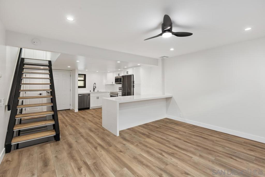 3974 Voltaire St.