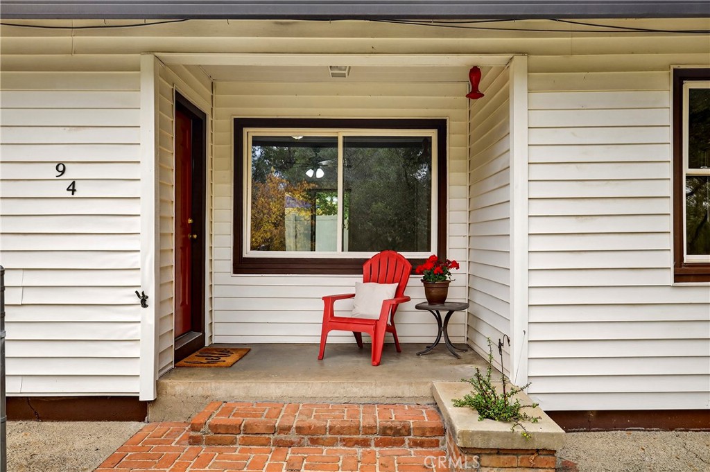 94 Highlands Boulevard