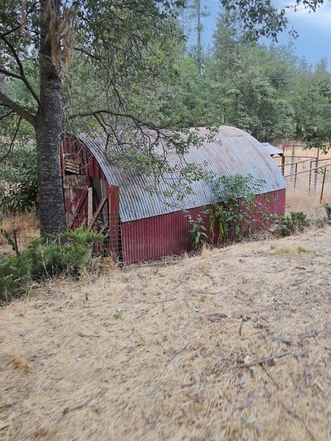 Photo of 9751 Ernst Road, Coulterville, CA 95311 (MLS # ML82037134)
