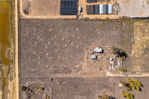 31125 golden valley drive winchester ca 92596