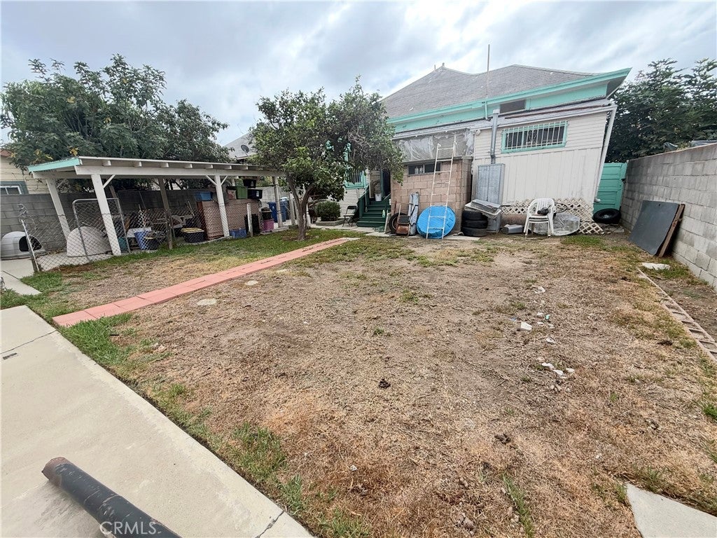 1439 W 28th