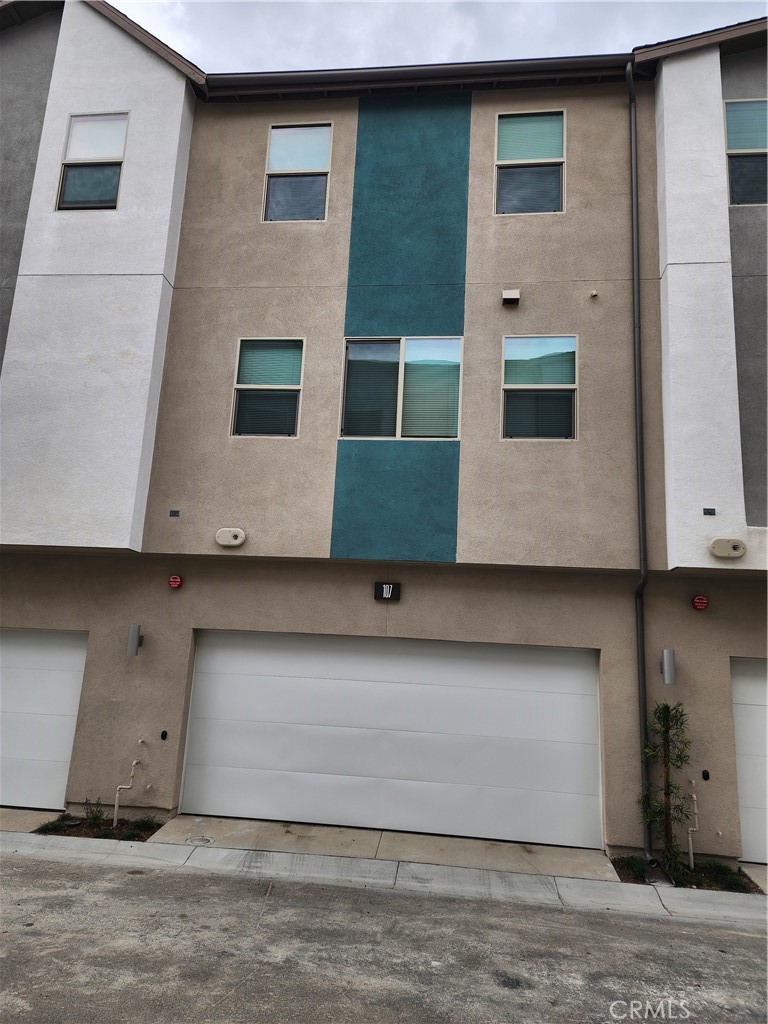 Newer condo located at convenient location of Covina. With all Kitchen appliances and utensil available. Solar power included. Please call listing agent for show. It is in Covina Bowl community. Near south East corner of Rimsdale Ave. and Badillo St.
Because it is new construction, GPS may not find the location. Please call listing agent, if can not find the place.