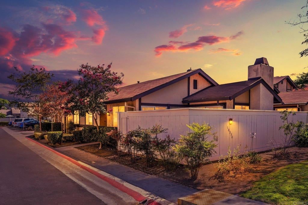 10330 Rosie Lane