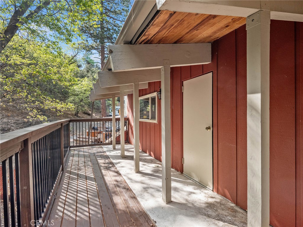 1147 Twin Lakes