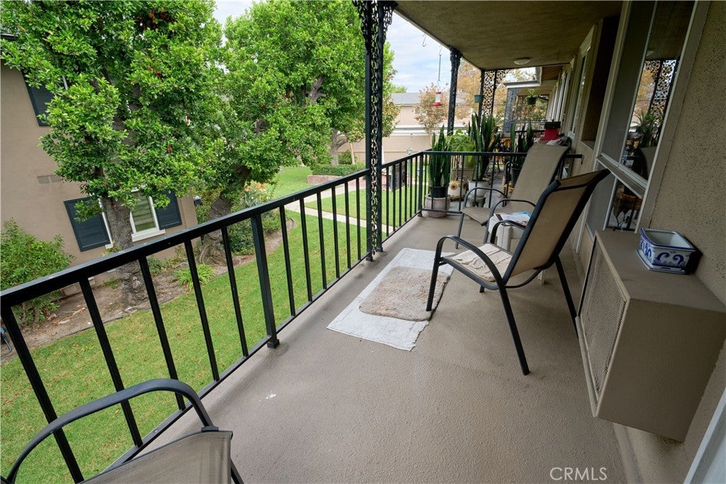 660 S Glassell 100