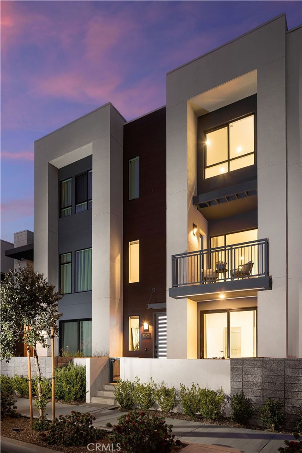 Photo of 16328 Helber Way, Tustin, CA 92782 (MLS # OC25198015)