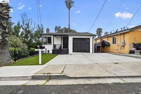 Photo of 24657 Leona Dr Dr, Hayward, CA 94542 (MLS # 41133703)