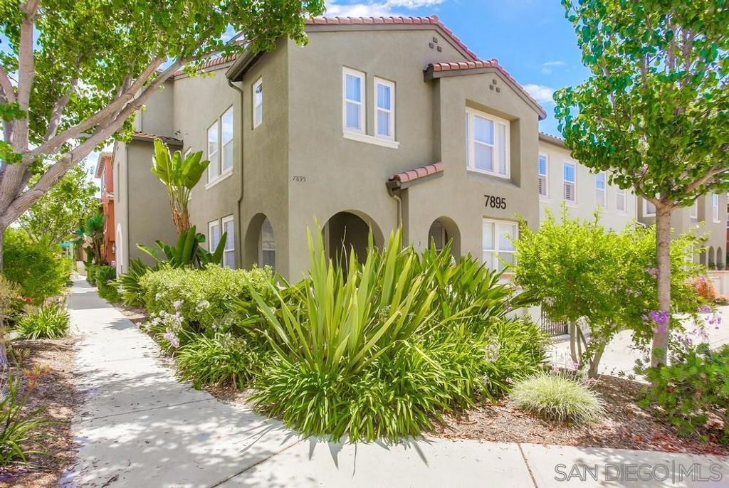 listing image 130726663325734646722