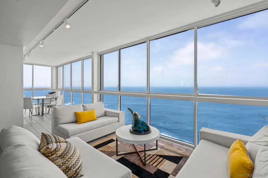 La Jolla, California 92037, United States, 2 Bedrooms Bedrooms, ,2 BathroomsBathrooms,Residential,Active,186888