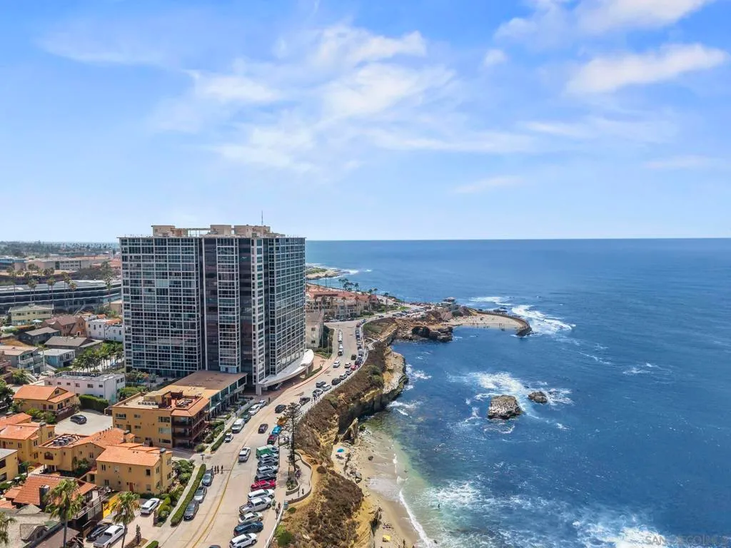 La Jolla, California 92037, United States, 2 Bedrooms Bedrooms, ,2 BathroomsBathrooms,Residential,Active,186888