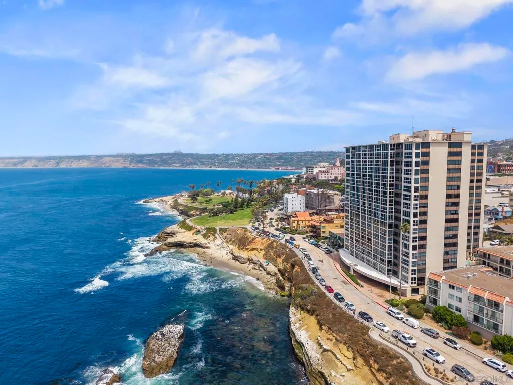 La Jolla, California 92037, United States, 2 Bedrooms Bedrooms, ,2 BathroomsBathrooms,Residential,Active,186888