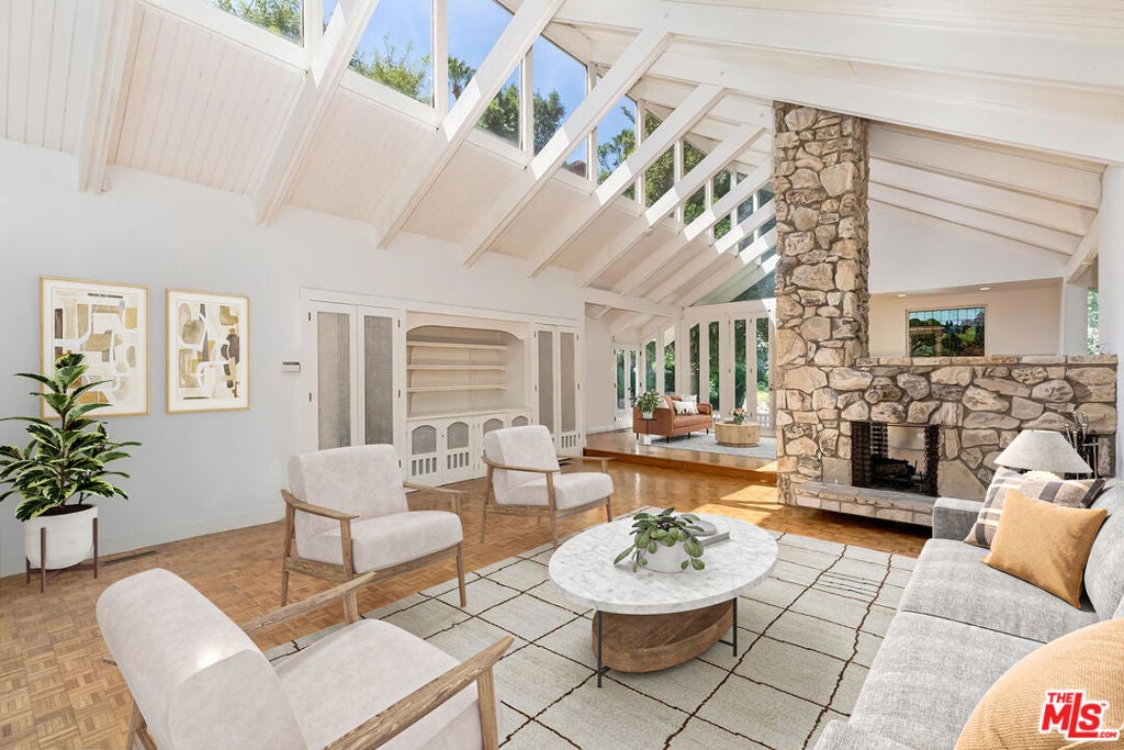 1005 Schuyler Road