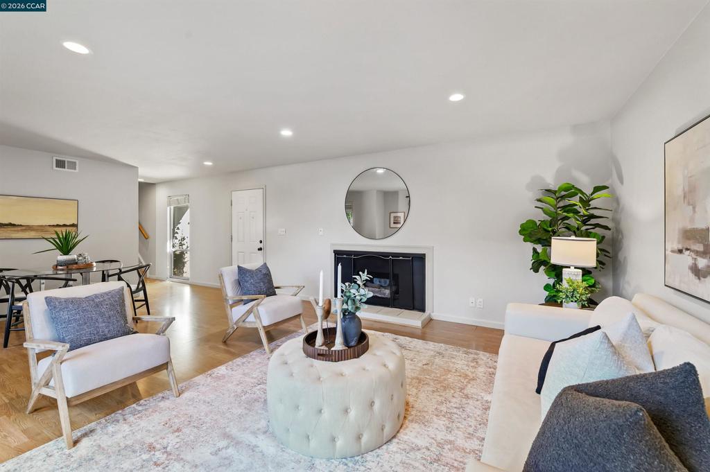 Properties 4 1746 1746 Candelero Ct