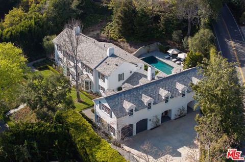 Photo of 1801 Westridge Road, Los Angeles, CA 90049 (MLS # 26677947)