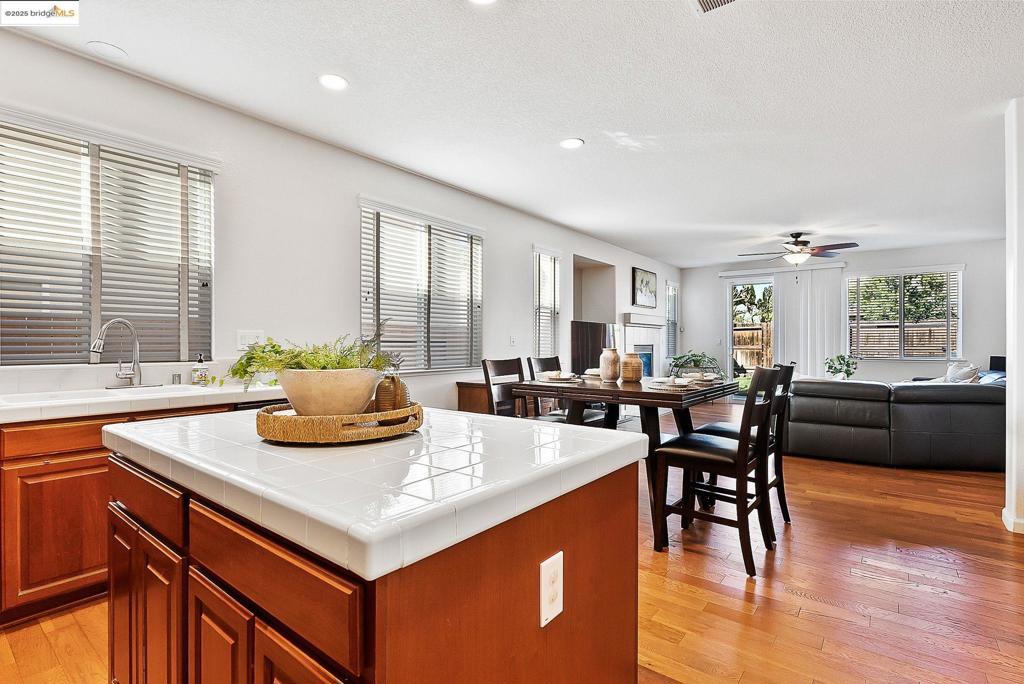 RAVENSWOOD - Residential