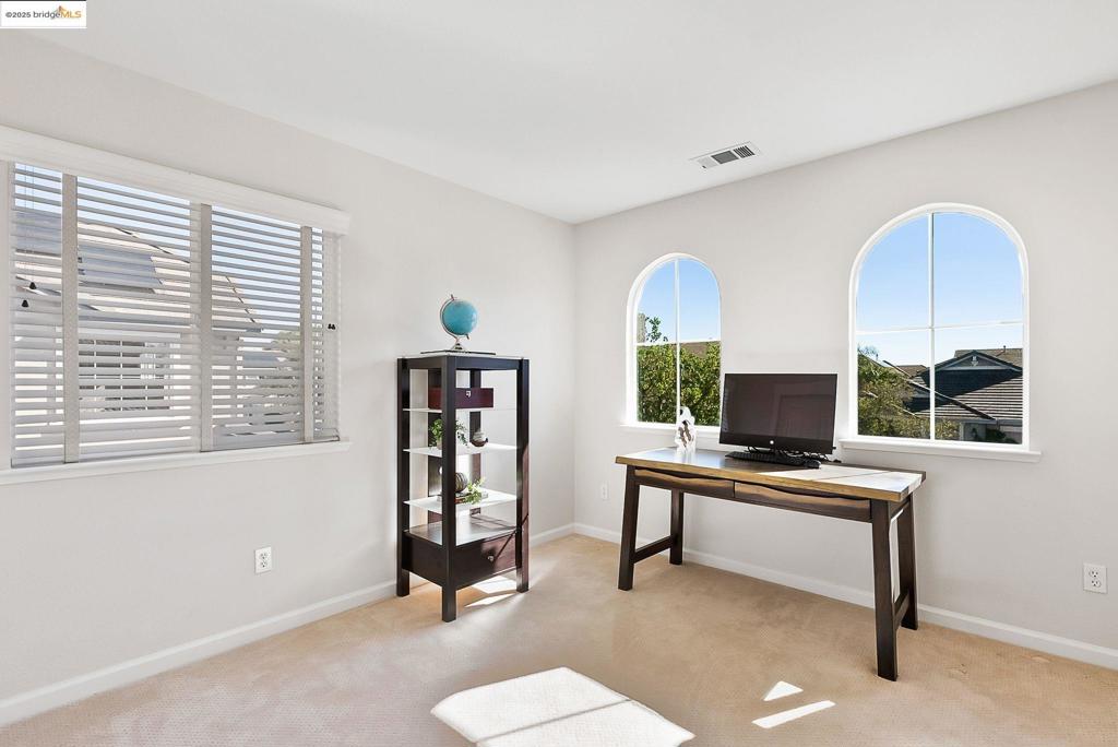 RAVENSWOOD - Residential